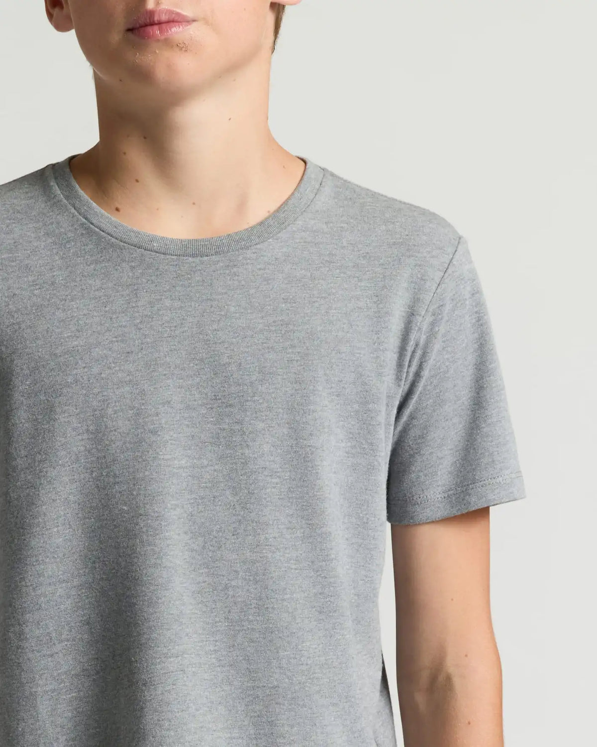Boys' Heather Gray Classic Curved Hem Crew Neck